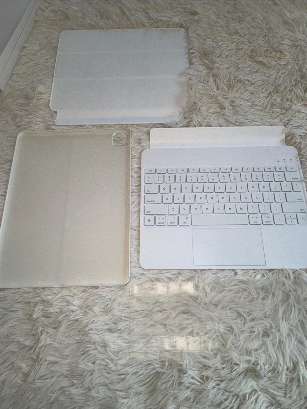 Wireless Bluetooth Keyboard and Case for Apple iPad 12.9/13 Pro - White